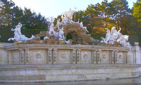 Neptunbrunnen