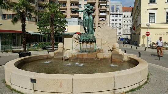 der Mozart-Brunnen